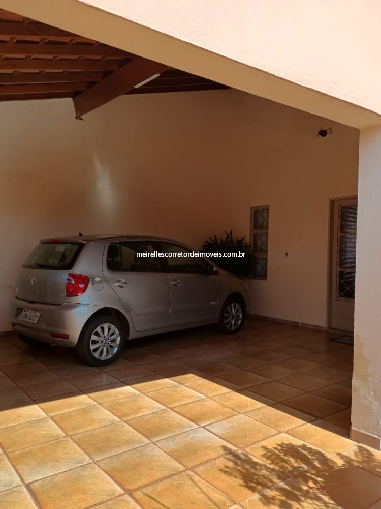 Casa Padrão Jardim Paulista 3 dormitorios 2 banheiros 2 vagas na garagem